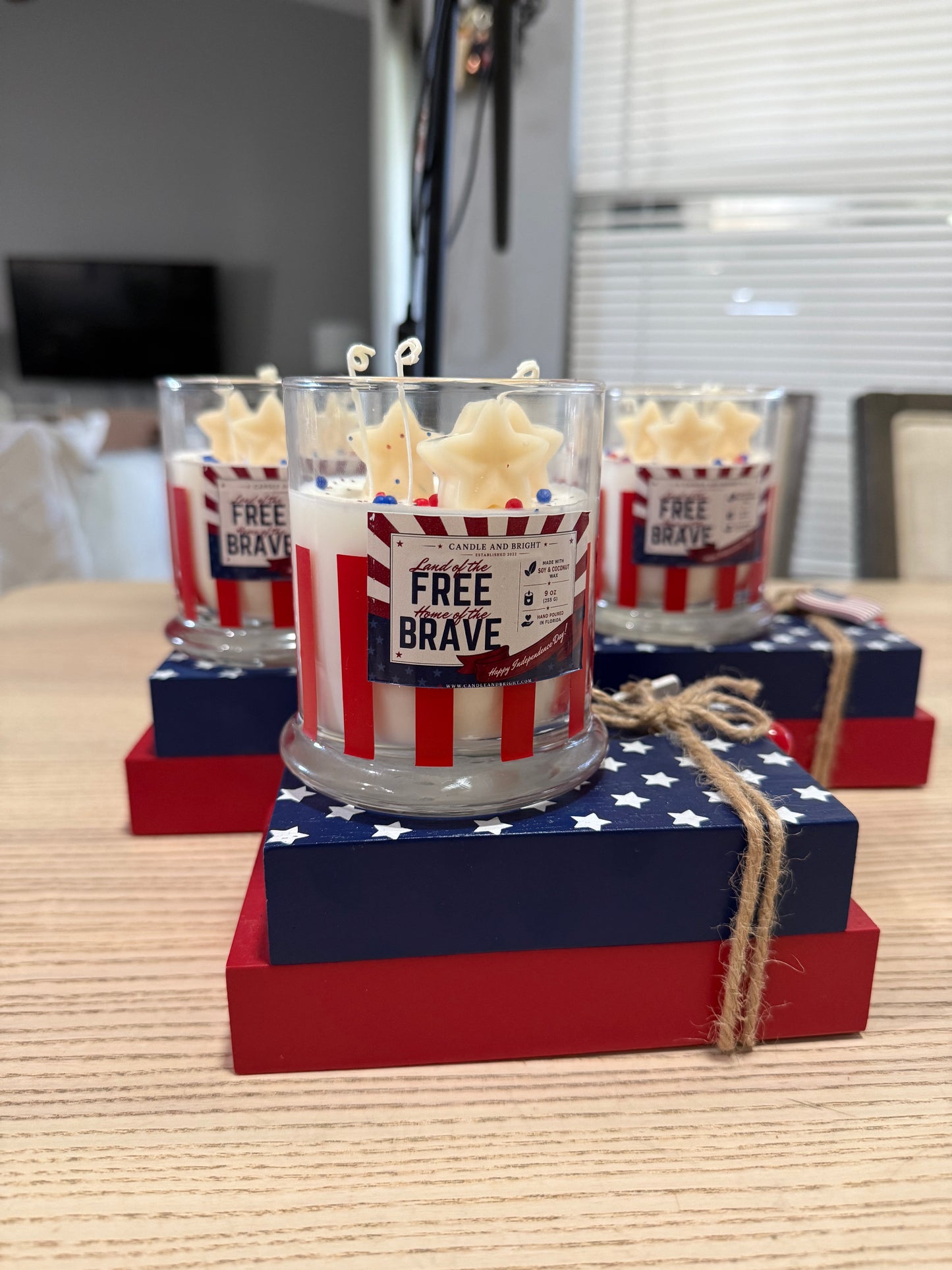 4th of July Soy Candle – Mango Coconut Scent, Patriotic American Decor